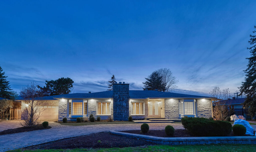 Fabulous Alta Vista Bungalow with Pool The Leading Ottawa Luxury Real