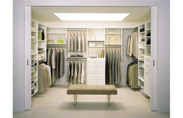 white theme closet