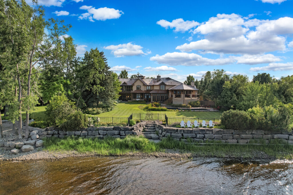 The View Waterfront Estate with City Skyline Views The Leading